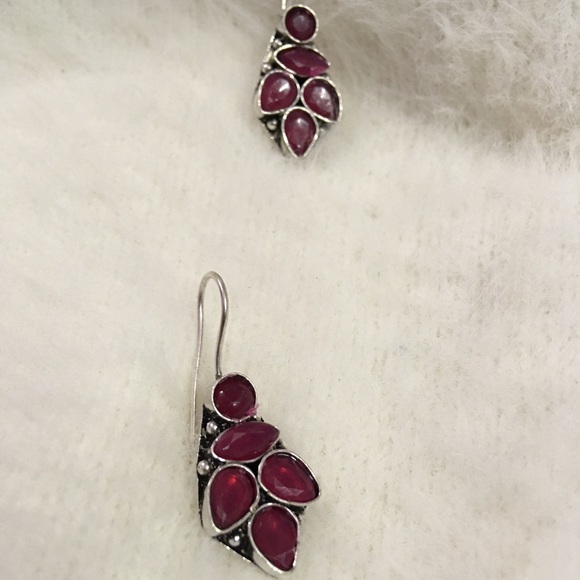 ⚡️ silver alike ruby drop earrings - Picture 4 of 4